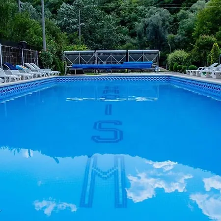 Charisma Guest house 3*